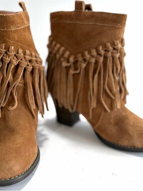 Sbicca “Sound” Brown Suede Fringe Western Booties Boots Size 7